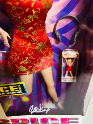 1998 SPICE GIRLS ON TOUR DOLL