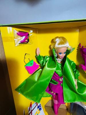 1991 SPECIAL LIMITED EDITION "MADISON AVENUE" BARBIE AT FAO SCHWARZ