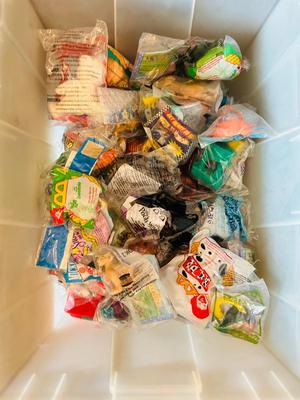 MORE KIDS MEAL TOYS