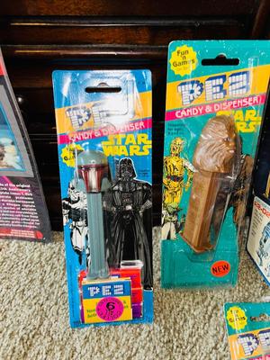 1977 AUTHENTIC C3PO 10” SCALE MODEL KIT, AND VTG STAR WARS PEZ DISPENSERS