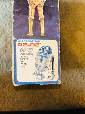 1977 AUTHENTIC C3PO 10” SCALE MODEL KIT, AND VTG STAR WARS PEZ DISPENSERS