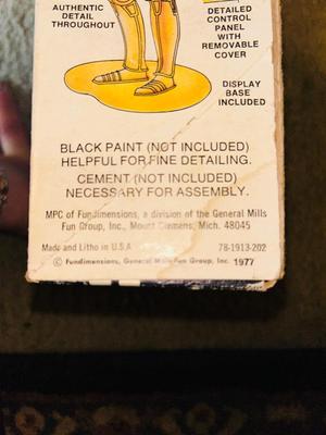 1977 AUTHENTIC C3PO 10” SCALE MODEL KIT, AND VTG STAR WARS PEZ DISPENSERS