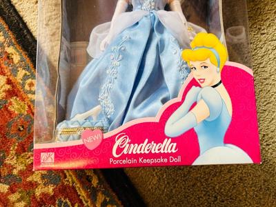 2002 DISNEY’S PORCELAIN CINDERELLA DOLL