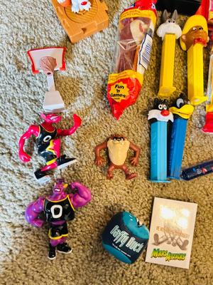 LOONEY TOONS MARVIN THE MARTIAN WATCH AND OTHER GOODIES