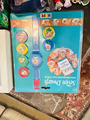 MORE DISNEY ITEMS FOR THE COLLECTOR IN YOUR LIFE