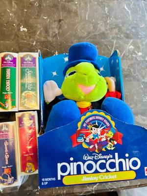 1992 JIMINY CRICKET DOLL, WINNEY THE POOH WITH BOOK AND VTG. DISNEY HAPPY MEAL TOYS