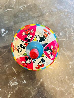 1975 MICKEY MOUSE TOP WORKS GREAT! AND ASSORTMENT OF NEAT POP UP DISNEY GREETING CARDS