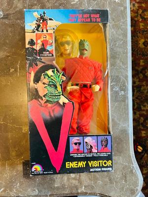 1984 ENEMY VISITOR ACTION FIGURE