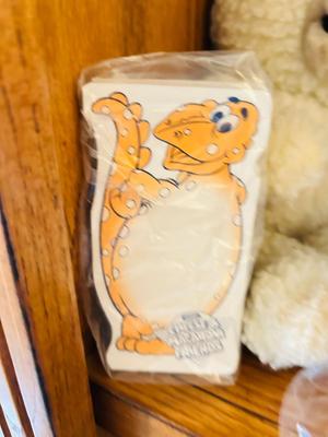 SNUGGLE BEAR, TONY THE TIGERS, TOUCAN SAM, SUGAR SNAP FROG, LUCKY CHARMS LEPRECHAUN PEZ AND MORE!