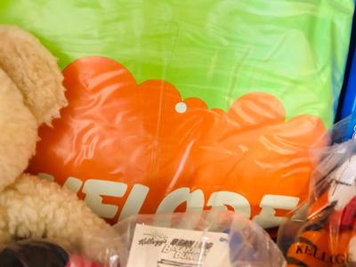 SNUGGLE BEAR, TONY THE TIGERS, TOUCAN SAM, SUGAR SNAP FROG, LUCKY CHARMS LEPRECHAUN PEZ AND MORE!