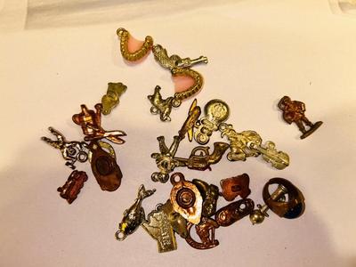 CRACKER JACKS PRIZES