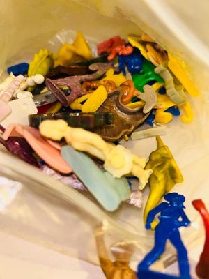 VTG CRACKER JACKS PRIZES