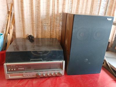 Panasonic SE-3170D Hi-Fi Stereo Receiver / turntable with Speakers
