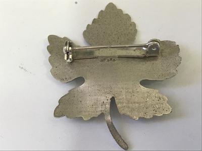 Silver Tone Maple leaf Pin
