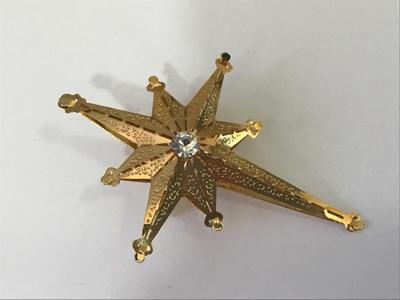 Gold Tone Filagree Brooch