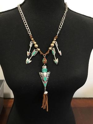 Faux Native Fashion Costume Necklace. Cute