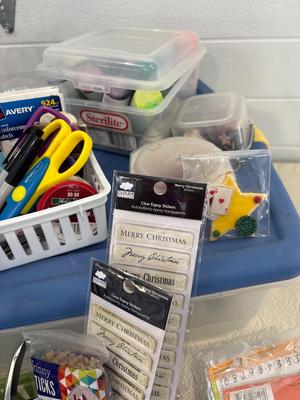 Miscellaneous tote of craft