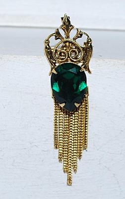Large Pear Shape Emerald Colored Stone BROOCH (2½" x ¾") with Vintage Style Top Design and Rope Braid Dangles on a Gold Tone...
