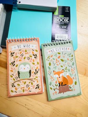 200 ct PACK OF BLANK INVITATIONS AND ENVELOPES, 2 LARGE ROLLS OF VINYL, AND AN ARRAY OF NOTEPADS AND COLORED PAPER