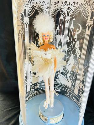 1996 SWAN LAKE MUSICAL BALLERINA BARBIE