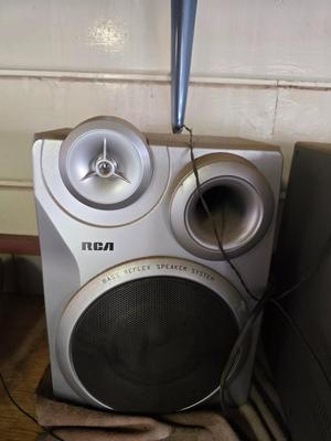 RCA RS2650 / RS2651 Shelf Stereo System with Speakers & Manual