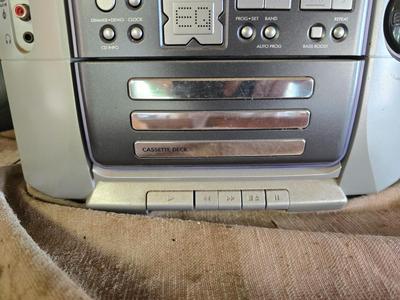 RCA RS2650 / RS2651 Shelf Stereo System with Speakers & Manual