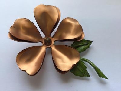 Vintage Metal Flower Brooch