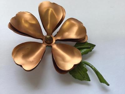 Vintage Metal Flower Brooch