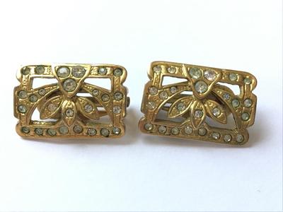 Gold Tone Vintage Clip on Earrings