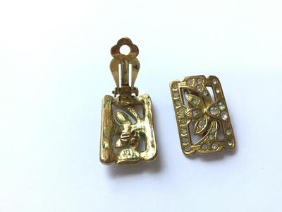 Gold Tone Vintage Clip on Earrings