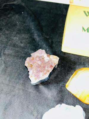 DIFFERENT ROCKS AND MINERALS