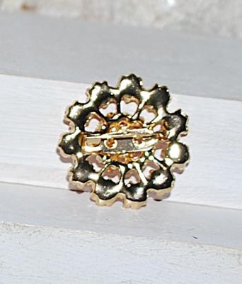 Round Light and Dark PINK Stones BROOCH (1¼" Diam.) with 11 Petals on a Gold Tone Setting
