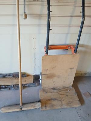 Garage Utility Lot – Hand Truck, Shop Broom & Trouble Light