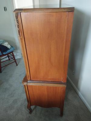 Sale Photo Thumbnail #80: MEASURES 34X17X54