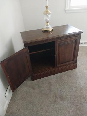 Sale Photo Thumbnail #92: MEASURES 34X17X29