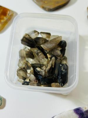 AGATE, QUARTZ, PETRIFIED WOOD AND MORE READY FOR CRAFTS