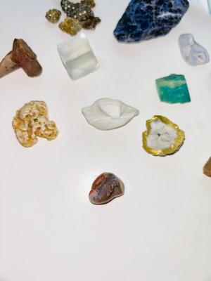 BLACK OBSIDIAN , CRYSTALS, AGATE, FOSSILS