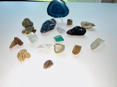 BLACK OBSIDIAN , CRYSTALS, AGATE, FOSSILS