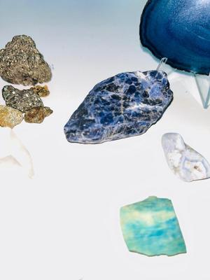 BLACK OBSIDIAN , CRYSTALS, AGATE, FOSSILS