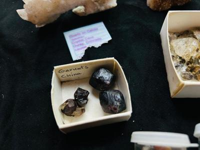 AMETHYST, AQUA MARINE, RAW CHINESE GARNETS, PEACOCK BORNITE, MINERALS THAT LOOK LIKE THE NEED TO BE PANNED, AND MORE!