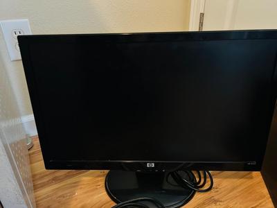 HP MONITOR, DELL OPTIPLEX 9010, BETGEAR 16 PORT GIGABITE SWITCH, 4G ROUTER AND MORE!