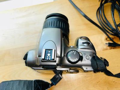 CANON DS6041 DIGITAL CAMERA WITH CASE EXTRA BATTERIES AND CORDS