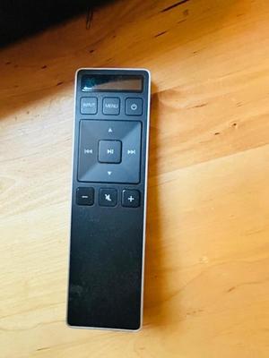 VIZIO 39” BLUETOOTH SOUND BAR W/REMOTE AND SUBWOOFER