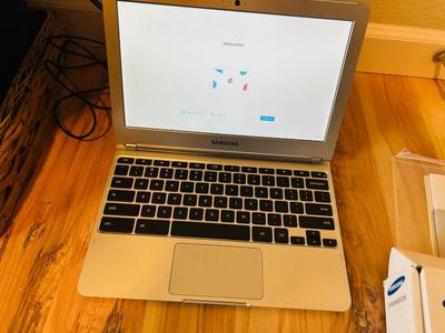 SAMSUNG 11.6” CHROMEBOOK LAPTOP COMPUTER