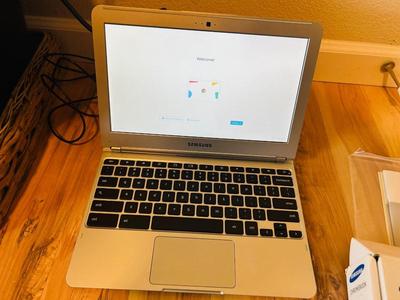 SAMSUNG 11.6” CHROMEBOOK LAPTOP COMPUTER