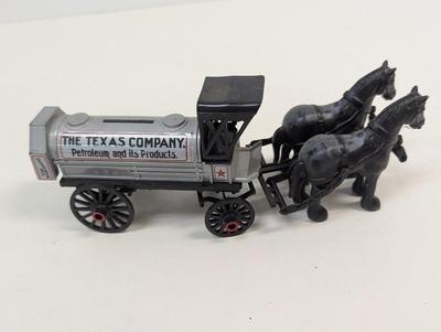 Texas Company Horse Drawn Tank Petroleum & Its Products ERTL Bank 1991