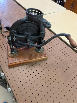 Black Hawk Model 1903 Antique Corn Sheller Cast Iron