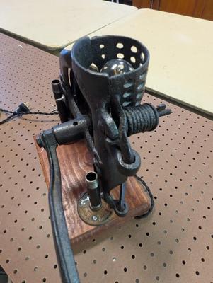 Black Hawk Model 1903 Antique Corn Sheller Cast Iron
