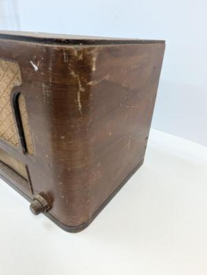 Vintage Sears Silverstone Model 6220A Tube Radio
