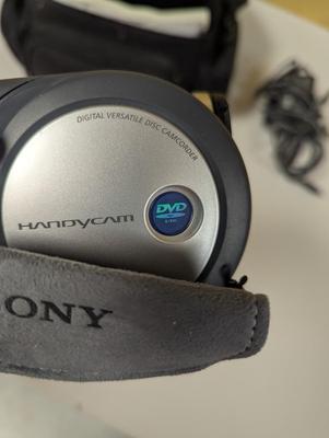 DCR-DVD101/DVD201 Handycam